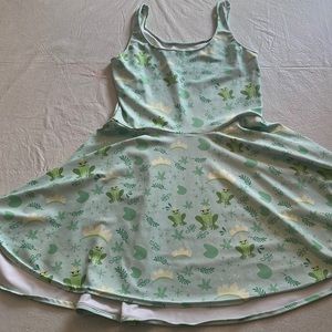 Princess and the frog dress, size m, never worn